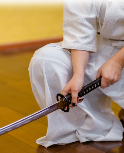 刀を使用する「剣殺陣」